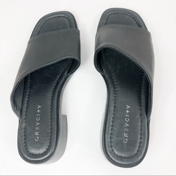 Grey City Sandals Size 7.5 M - Picture 11 of 15